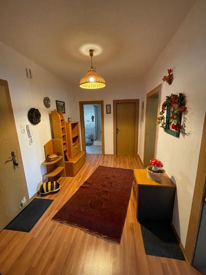 Schoene Ferienwohnung In Bahnhofsnaehe Fuer Urlaub, Studium Oder Arbeit Deggendorf Esterno foto