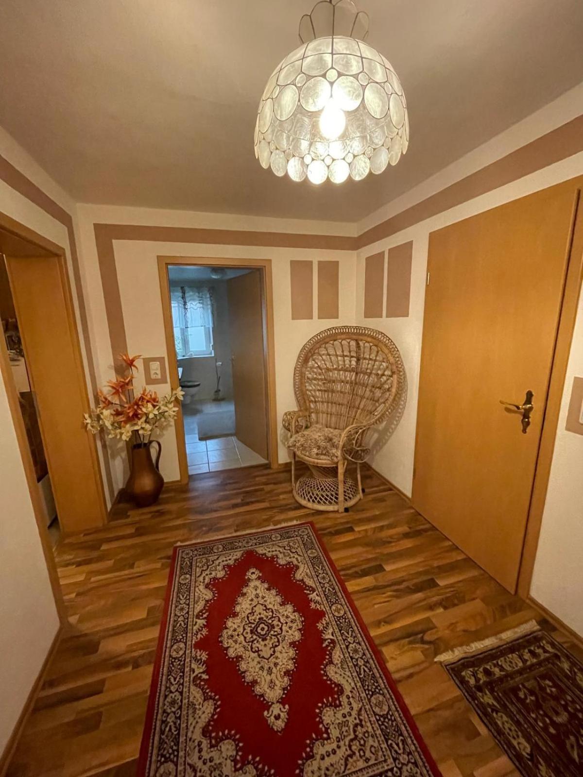 Schoene Ferienwohnung In Bahnhofsnaehe Fuer Urlaub, Studium Oder Arbeit Deggendorf Esterno foto