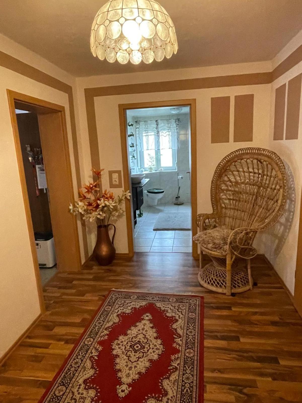 Schoene Ferienwohnung In Bahnhofsnaehe Fuer Urlaub, Studium Oder Arbeit Deggendorf Esterno foto